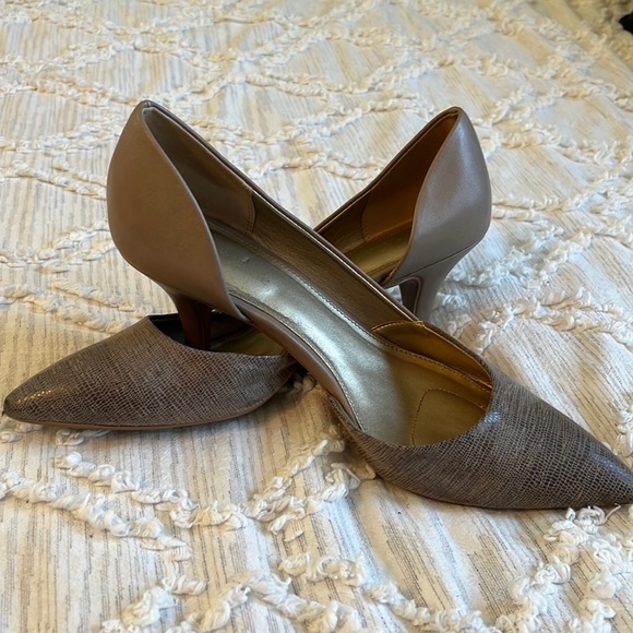 Size 8 heels - Picture 1 of 7